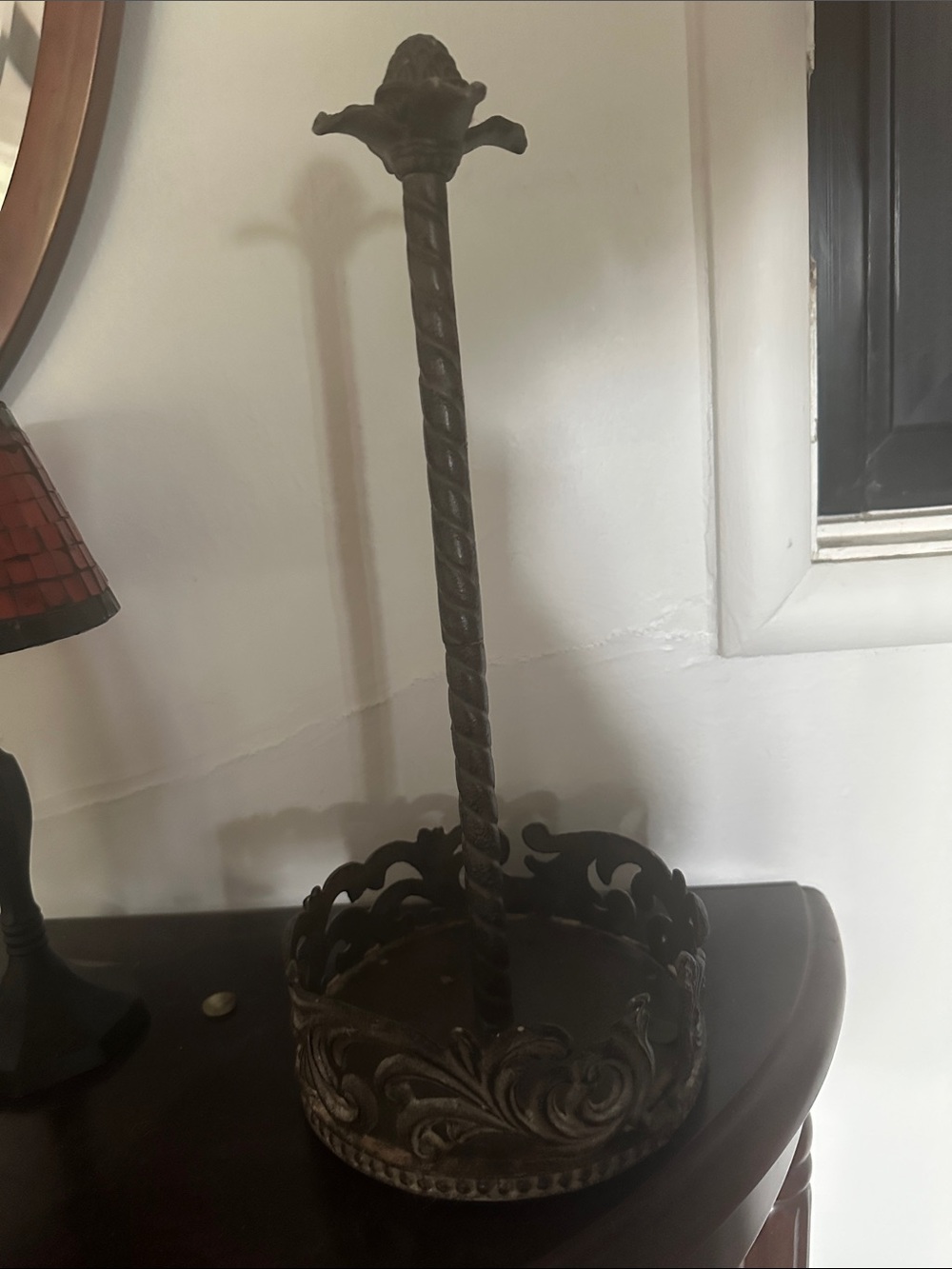 GG Collection Gray Round Home Accent Base
